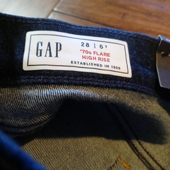 NWT GAP tall 70s flare high rise jeans in dark wash (6T/28) - Picture 8 of 9
